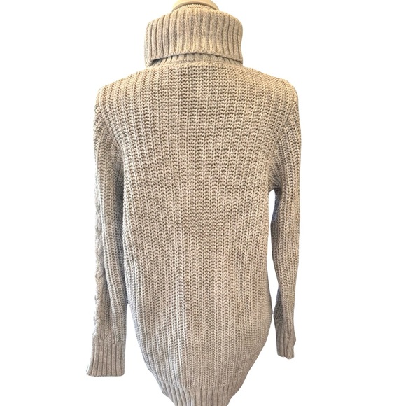 GAP Cable Knit Turtleneck Cozy Light Gray Sweater - Picture 2 of 10